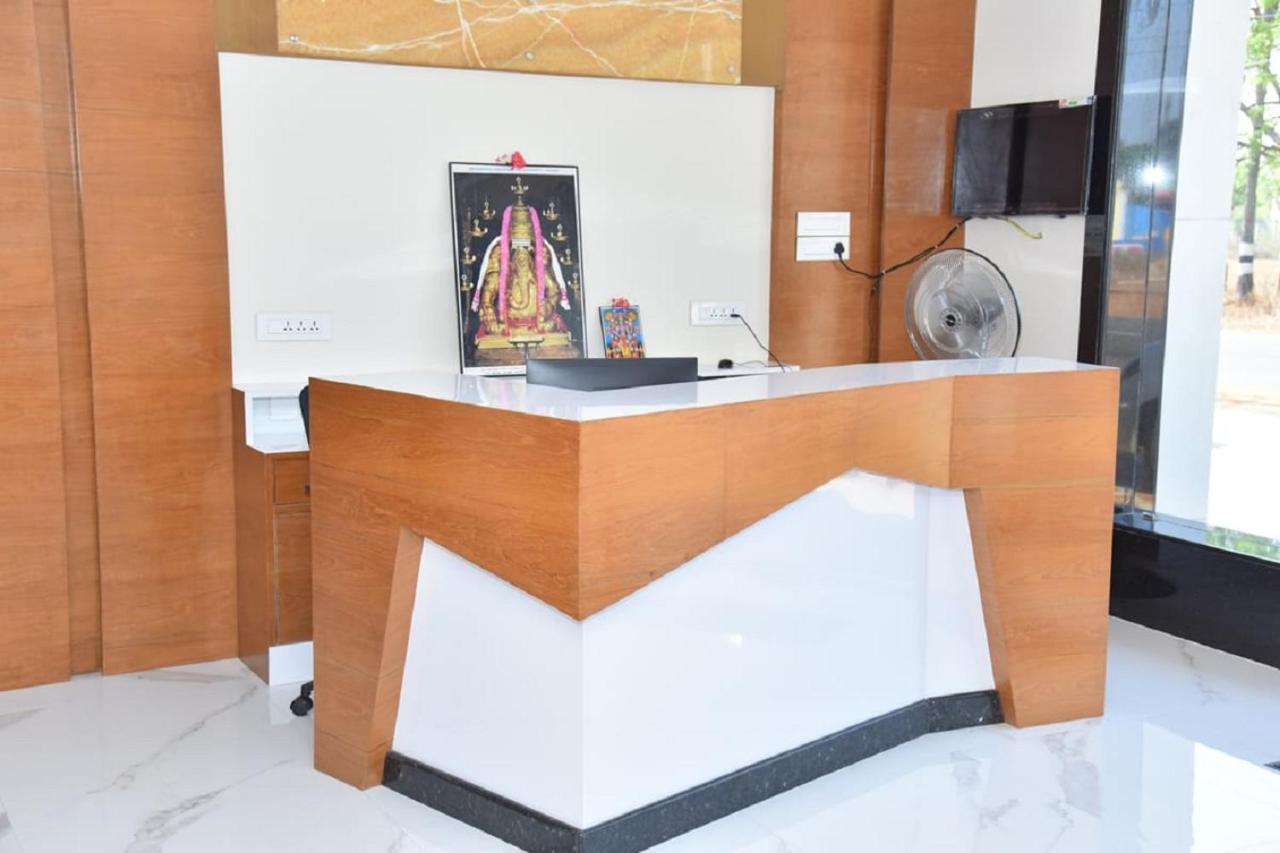 Ganesh Meridian Tiruppattur Exteriér fotografie