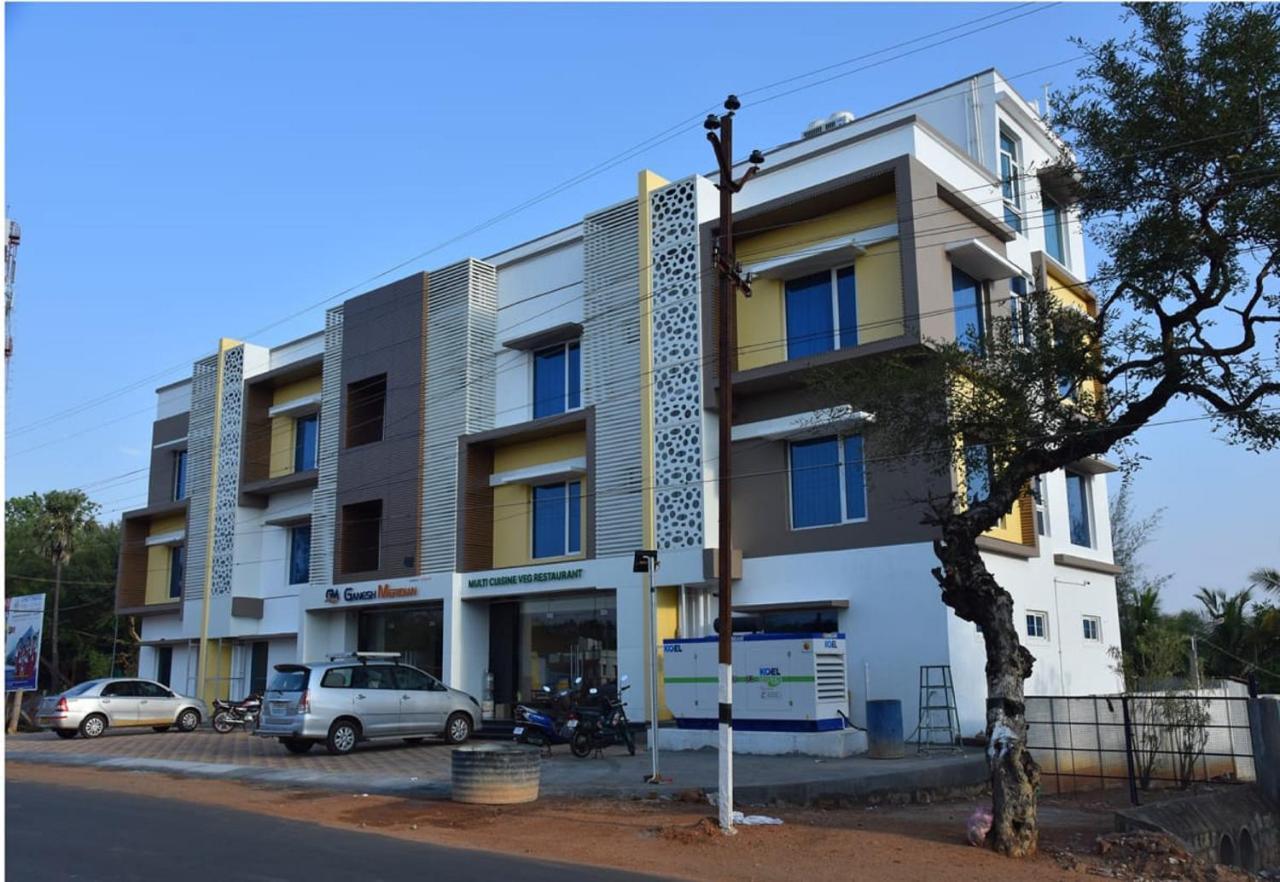Ganesh Meridian Tiruppattur Exteriér fotografie